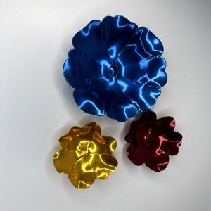 Vintage Aluminum Flower bowls set of 3 (6” blue, 4” 2 bowls) Retro Petal Trays